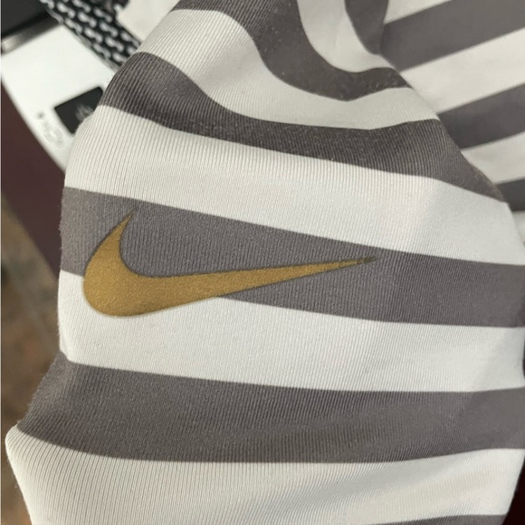 Limited edition Nike Pro leggings size‎ small - Picture 9 of 10